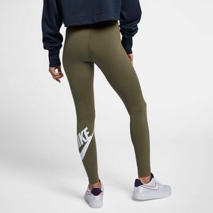 Nike Sportswear High Waisted Leg-a-see